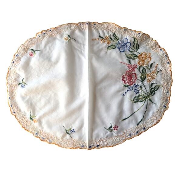 Embroidered Hand Stitched Floral Design Cotton Oval Shaped Placemats 2 Two LOT - Picture 2 of 8